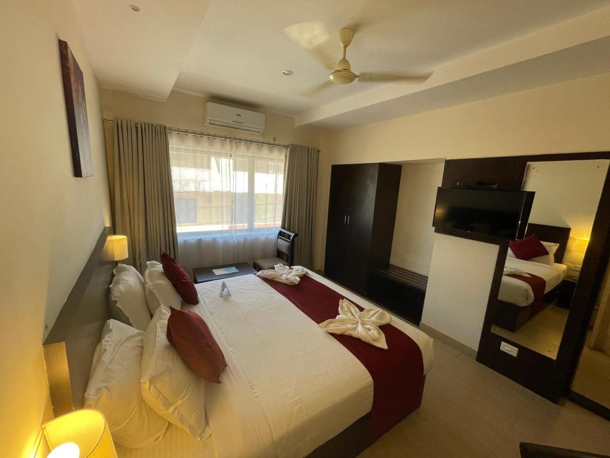 โรงแรมยมุนา Adur ภายนอก รูปภาพ